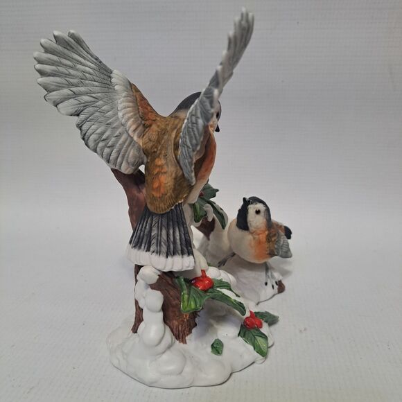 Stratford Masterworks Collection Chickadee Birds Mistle Toe Branch Snow Figurine - Picture 3 of 11